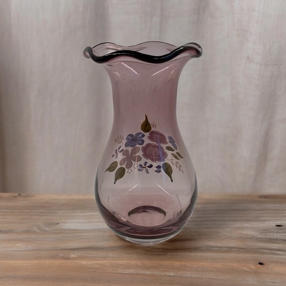 Fenton Purple Amethyst Handblown Glass Vase Ruffle Top Art Hand Painted Vase - Picture 5 of 7